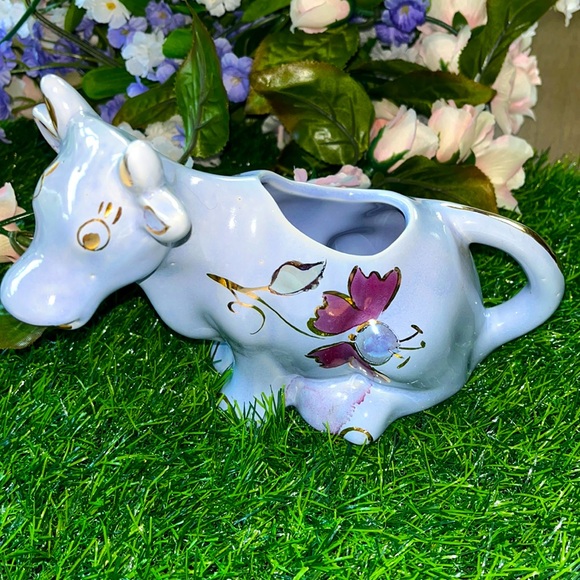 Vintage PURPLE Floral Sitting Cow Creamer 5.5". Gold Trim & Flowers. MINT - Picture 1 of 8